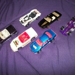 VINTAGE - 1980's - LOT OF 6 - DIE CAST CARS - ITEM - 5 - 41 (RS)